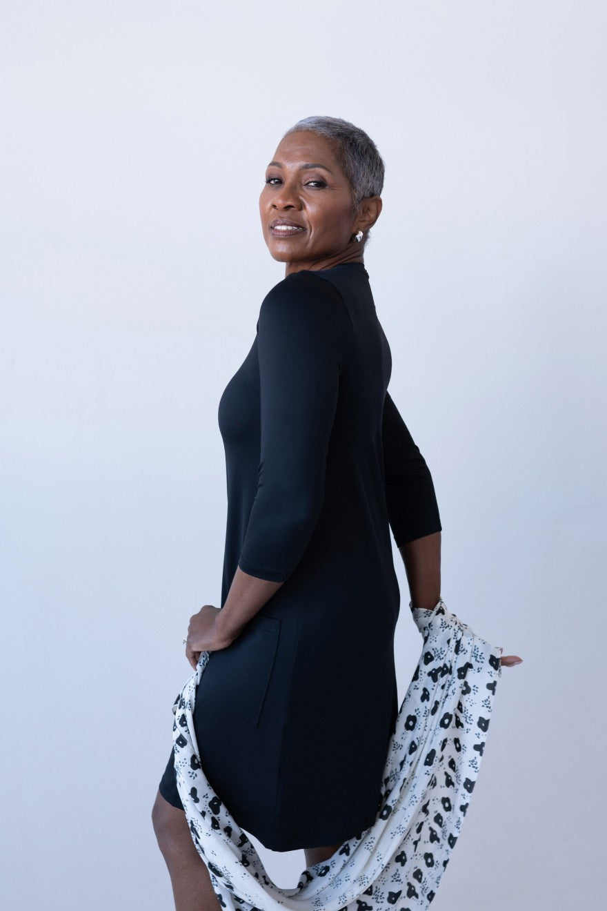 Emily V-Neck 3/4 Sleeve Dress