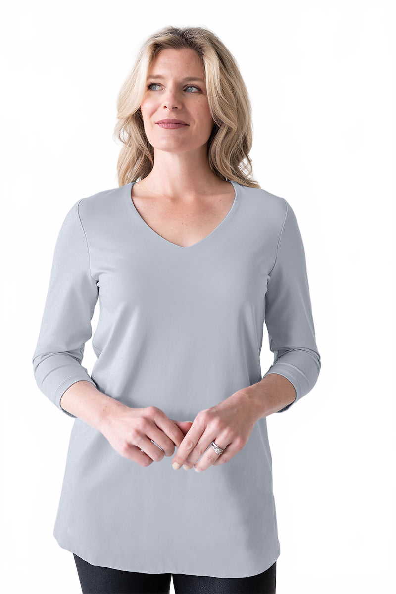 Ivory V-Neck 3/4 Sleeve Tunic Front View - Travel Clothing | JudyP Apparel